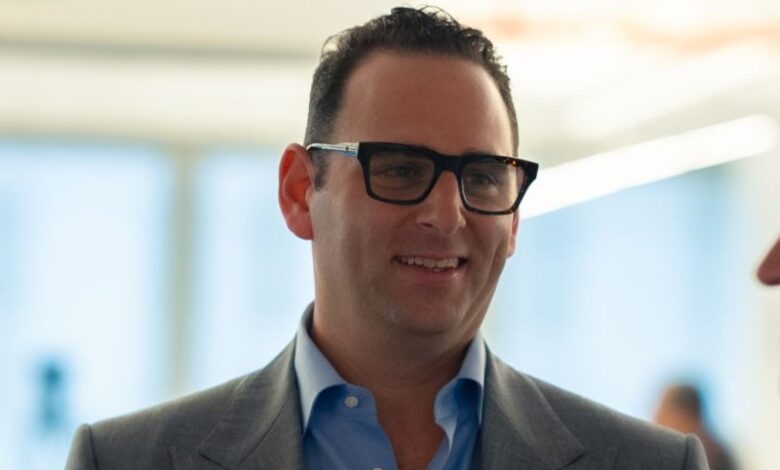 Michael Weisz